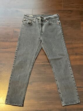 Levi's Women's Straight Leg Jeans in Washed Black